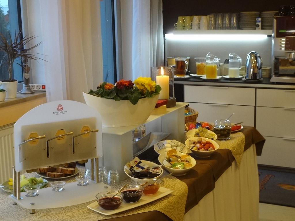 Hotel Amy Regensburg Bagian luar foto