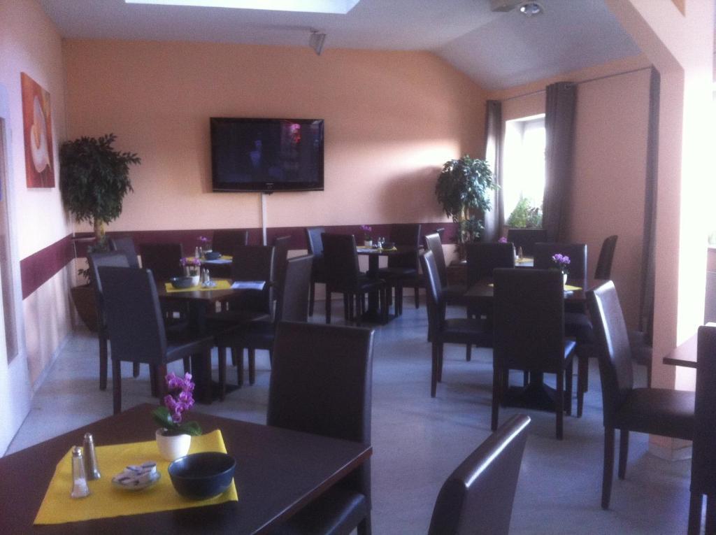 Hotel Amy Regensburg Bagian luar foto
