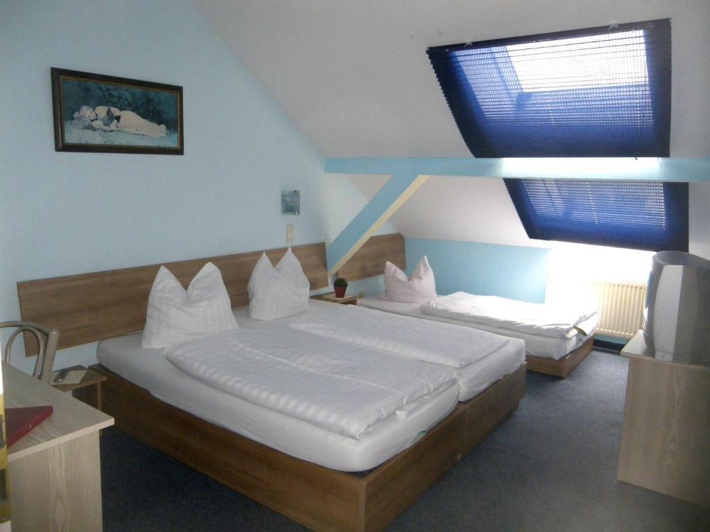 Hotel Amy Regensburg Bagian luar foto