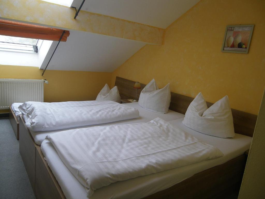Hotel Amy Regensburg Bagian luar foto
