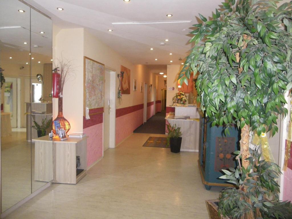 Hotel Amy Regensburg Bagian luar foto