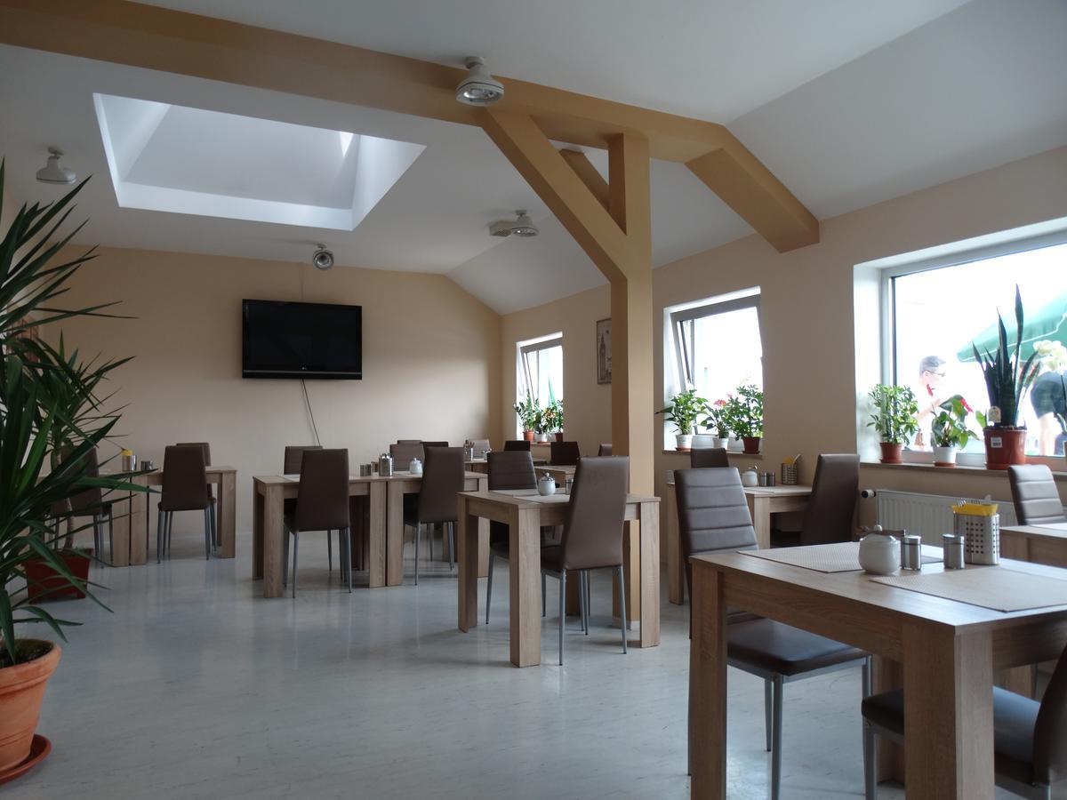 Hotel Amy Regensburg Bagian luar foto