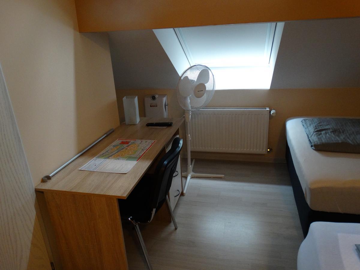 Hotel Amy Regensburg Bagian luar foto