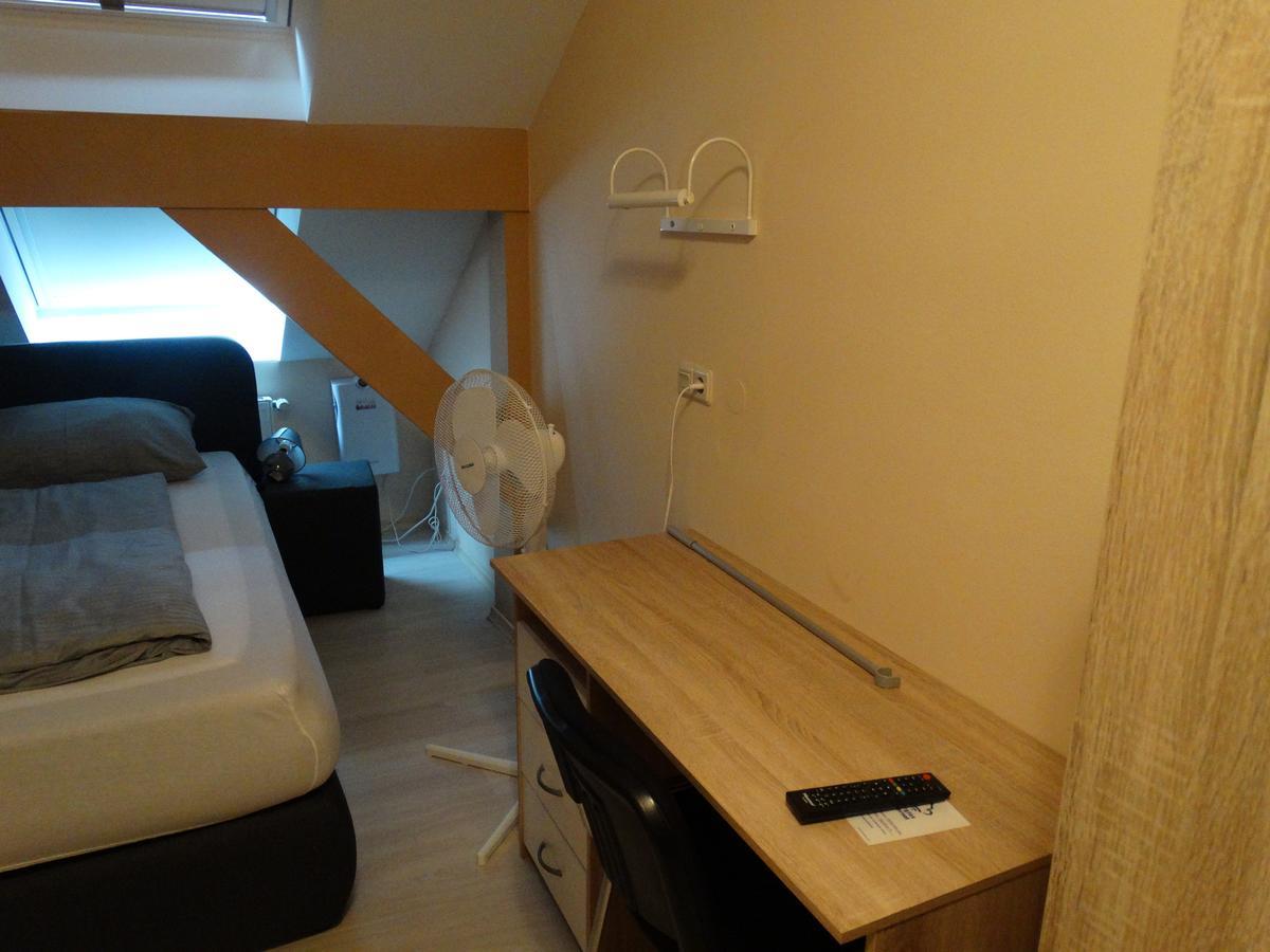 Hotel Amy Regensburg Bagian luar foto