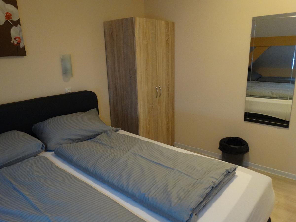 Hotel Amy Regensburg Bagian luar foto